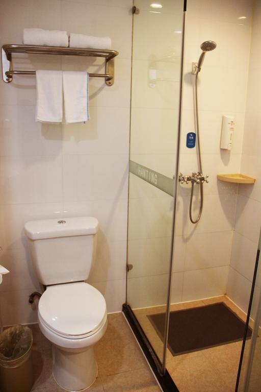 Greentree Inn Shanghai Dongming Road Subway Station Express Hotel מראה חיצוני תמונה