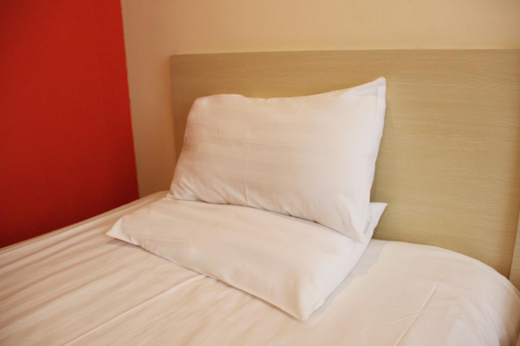 Greentree Inn Shanghai Dongming Road Subway Station Express Hotel מראה חיצוני תמונה