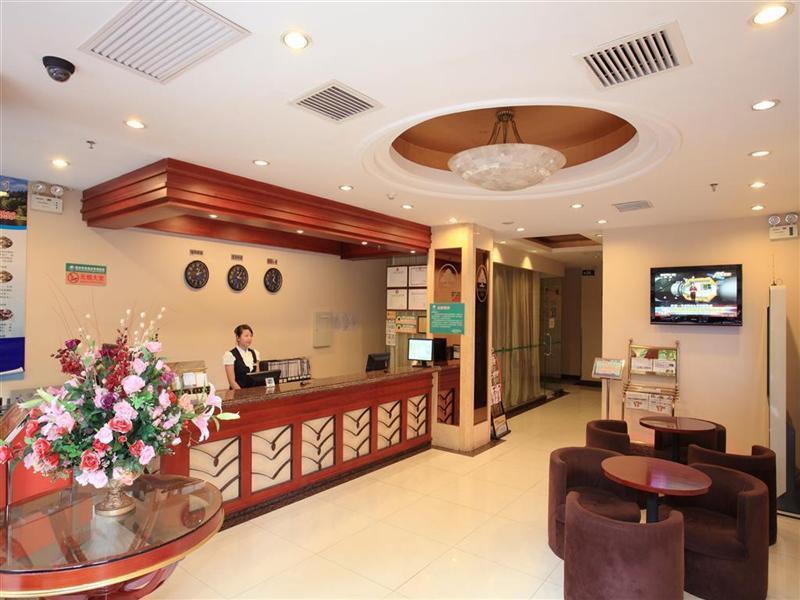 Greentree Inn Shanghai Dongming Road Subway Station Express Hotel מראה חיצוני תמונה