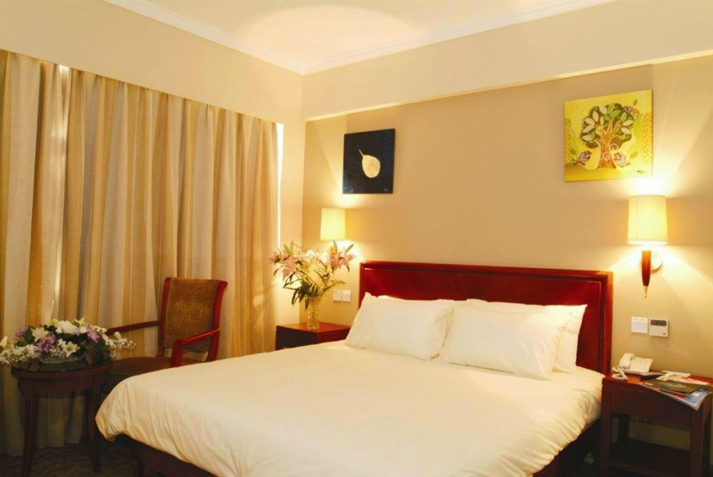Greentree Inn Shanghai Dongming Road Subway Station Express Hotel מראה חיצוני תמונה