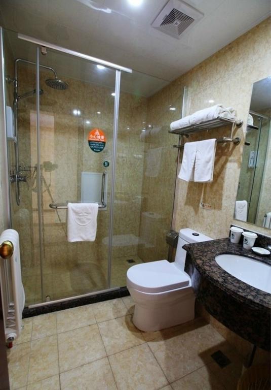 Greentree Inn Shanghai Dongming Road Subway Station Express Hotel מראה חיצוני תמונה